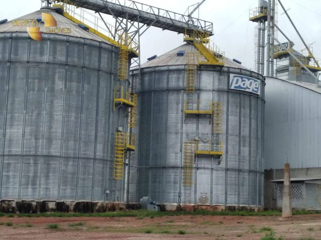 Fazenda à venda de 2.395 ha em Chupinguaia, RO, Brasil
