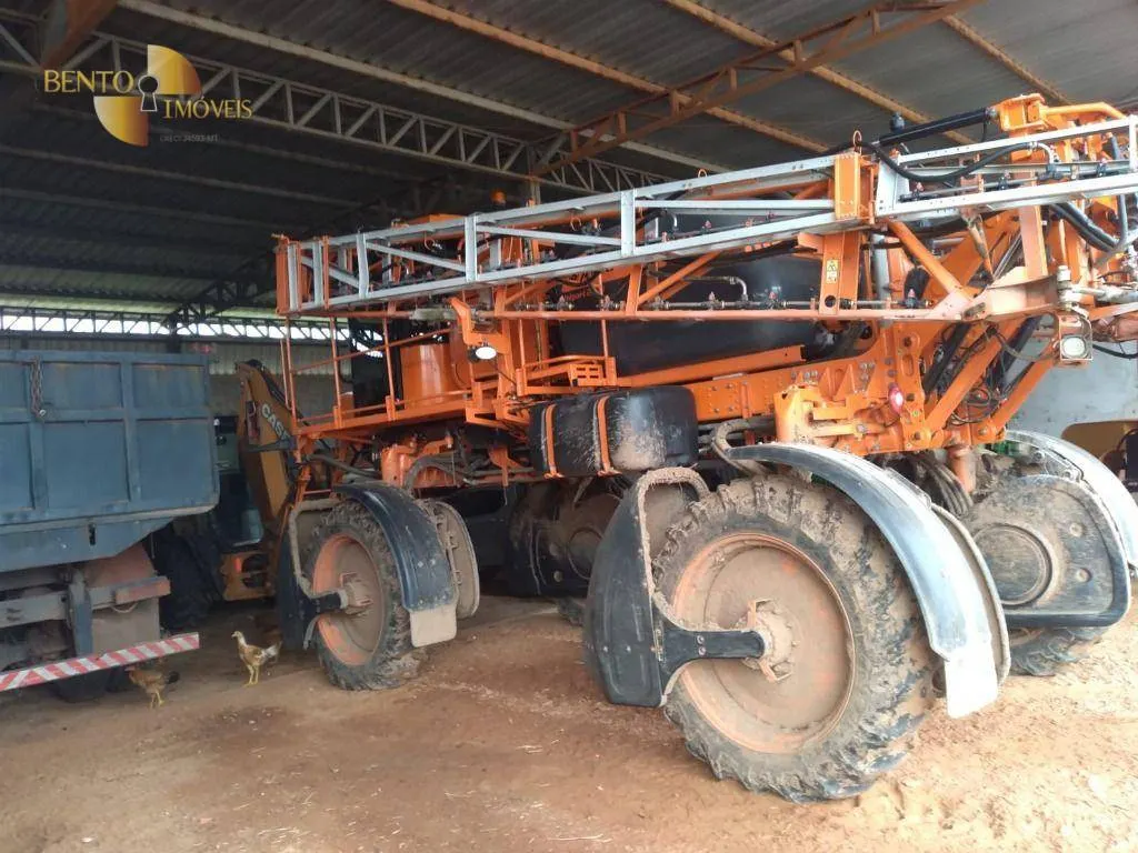 Fazenda à venda de 2.395 ha em Chupinguaia, RO, Brasil
