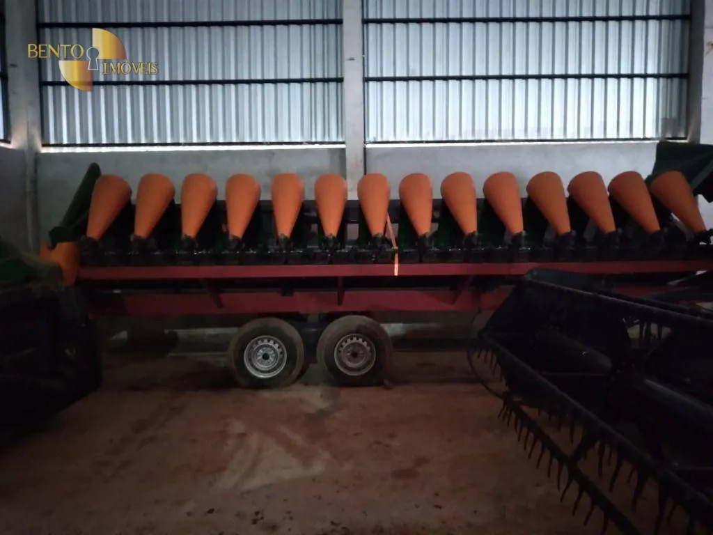 Fazenda à venda de 2.395 ha em Chupinguaia, RO, Brasil
