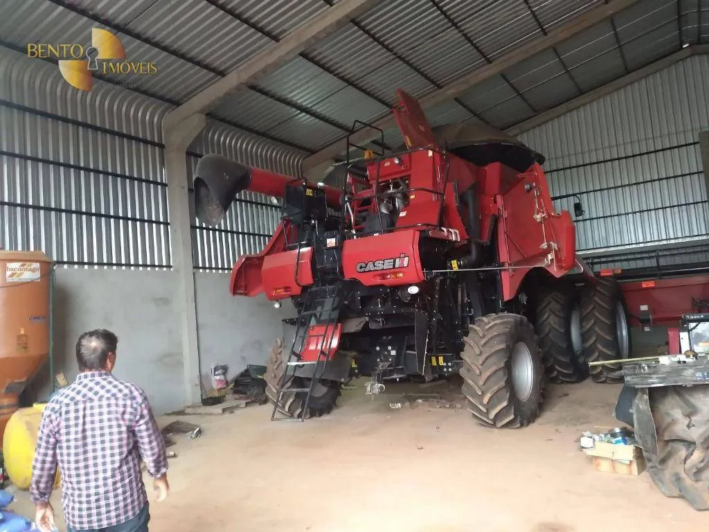 Fazenda à venda de 2.395 ha em Chupinguaia, RO, Brasil