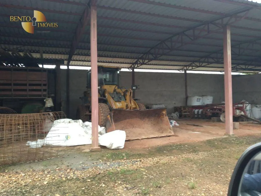 Fazenda à venda de 2.395 ha em Chupinguaia, RO, Brasil