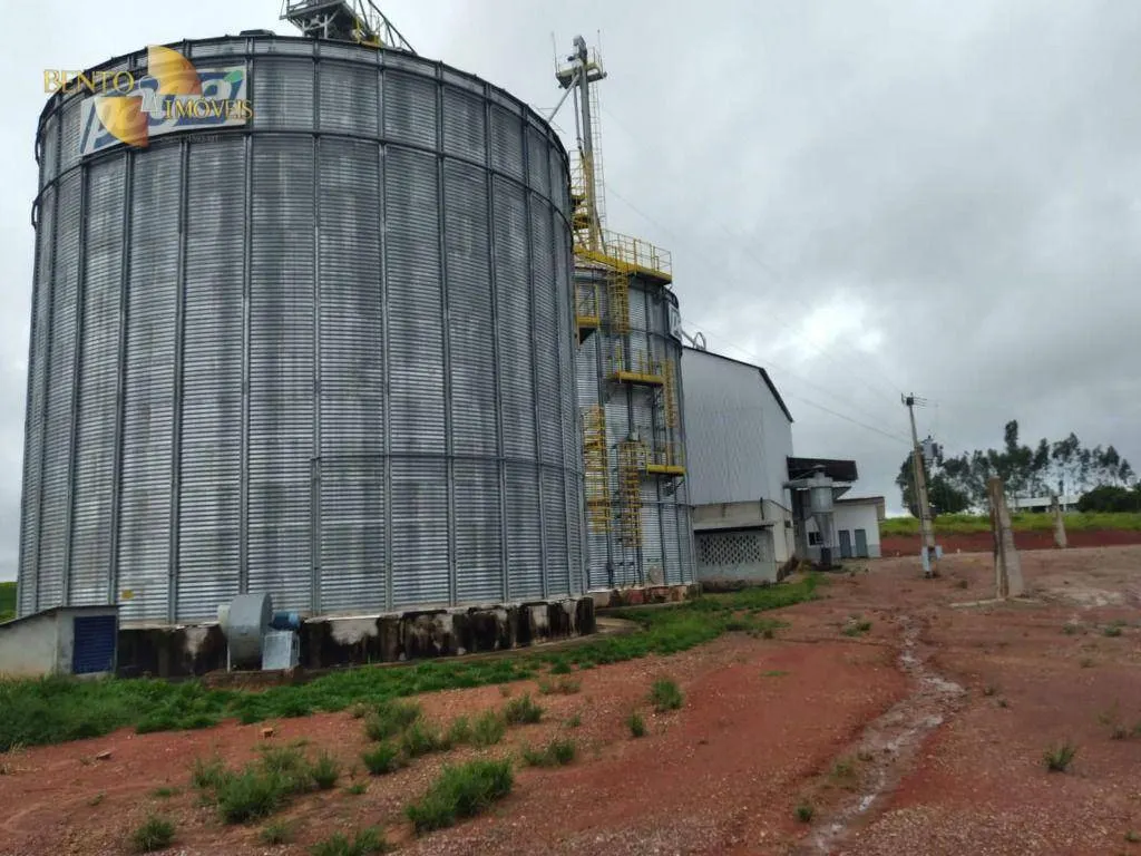 Fazenda à venda de 2.395 ha em Chupinguaia, RO, Brasil