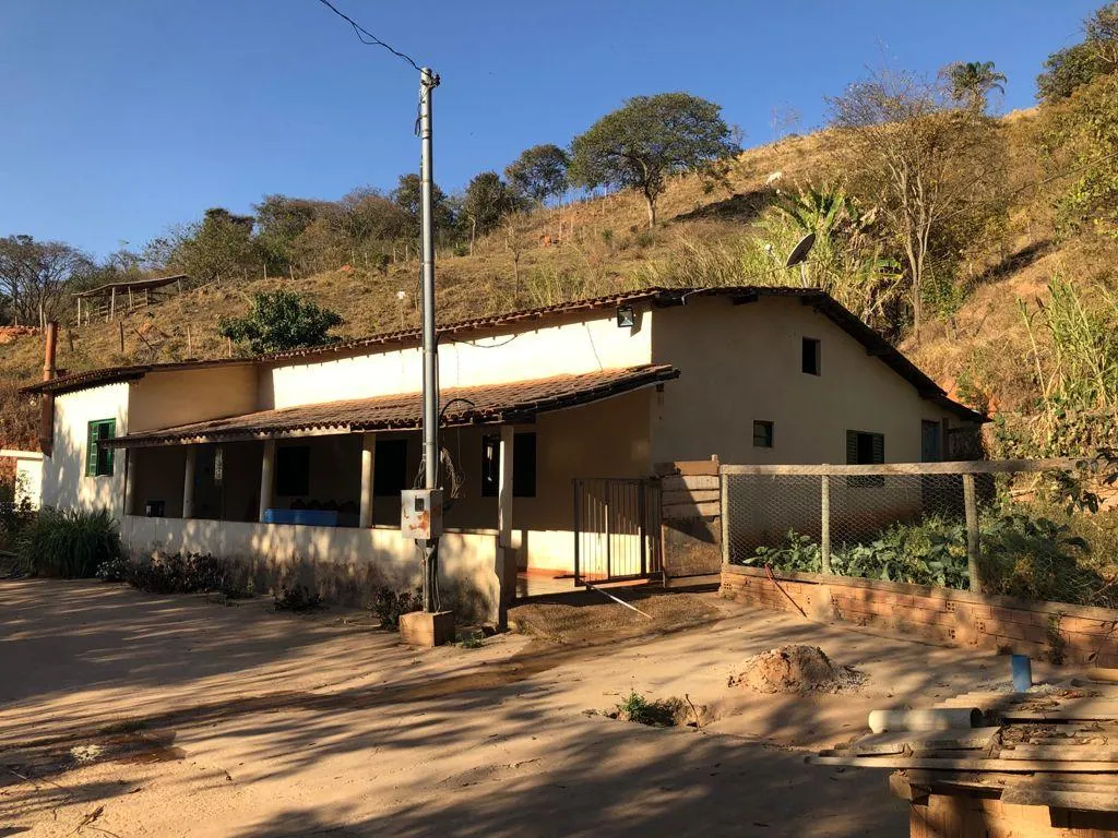 Sítio à venda de 3 ha em Pouso Alegre, MG, Brasil