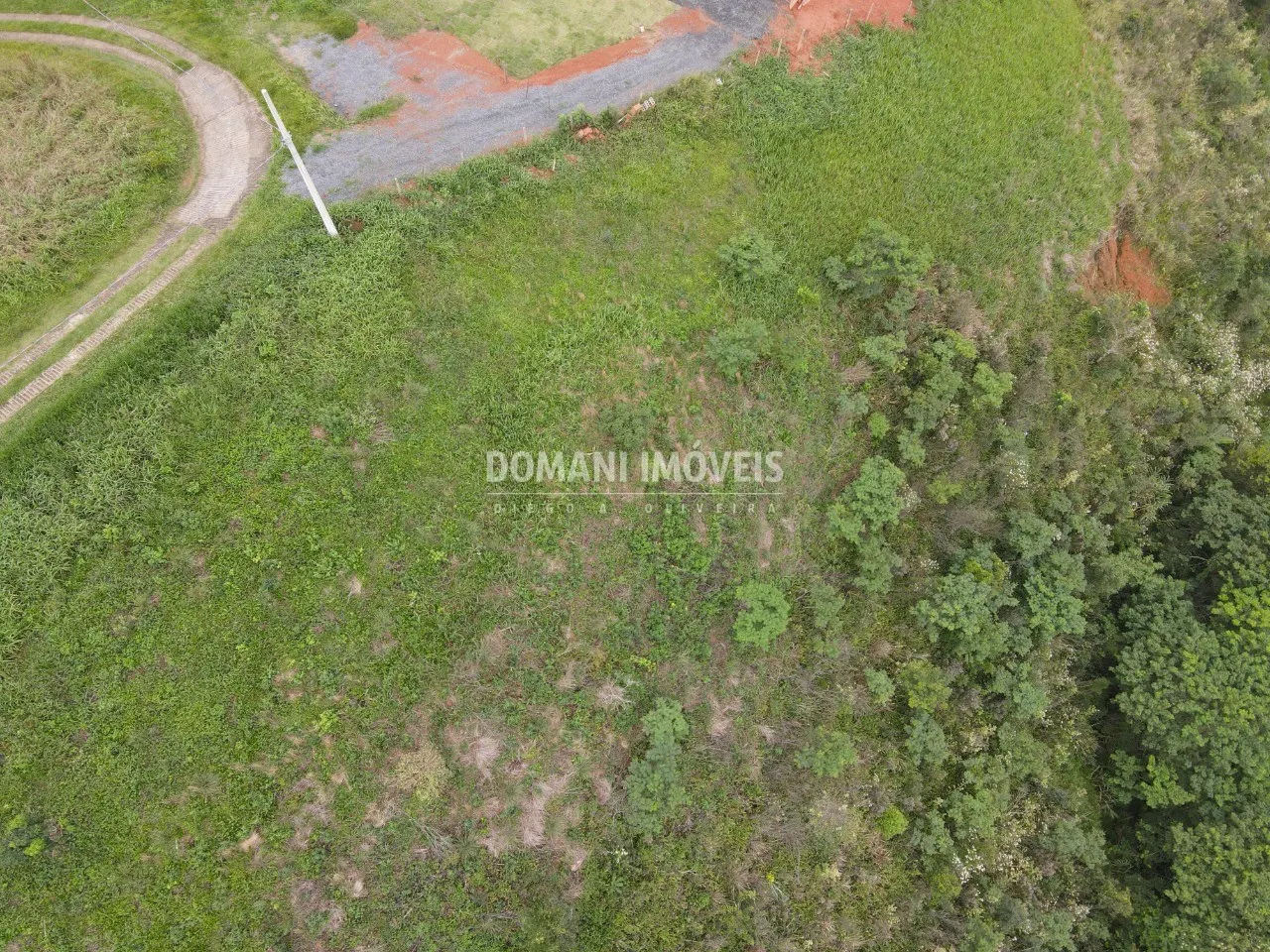Terreno à venda de 2.200 m² em Santo Antônio do Pinhal, SP, Brasil