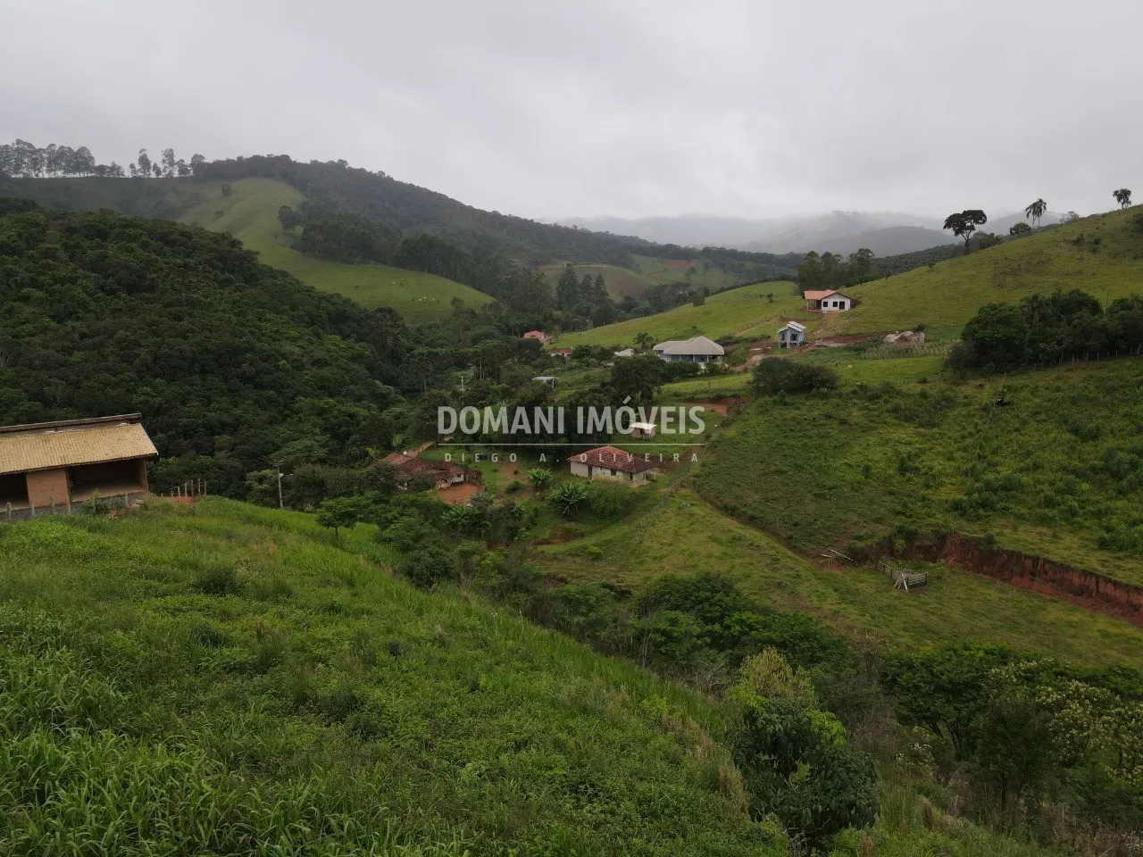 Terreno à venda de 2.200 m² em Santo Antônio do Pinhal, SP, Brasil
