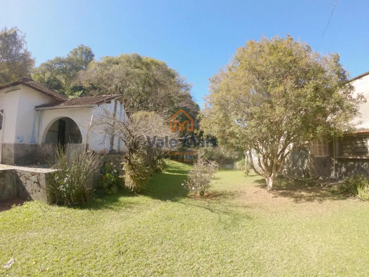 Small farm for sale of 9 acres in Cruzeiro, SP, Brazil