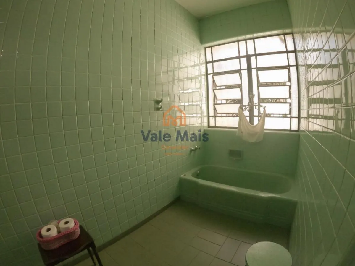 Small farm for sale of 9 acres in Cruzeiro, SP, Brazil