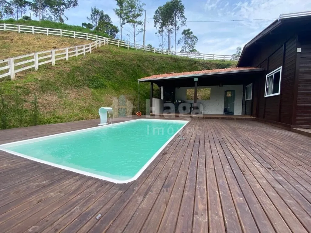 Fazenda à venda de 2.350 m² em Tijucas, SC, Brasil