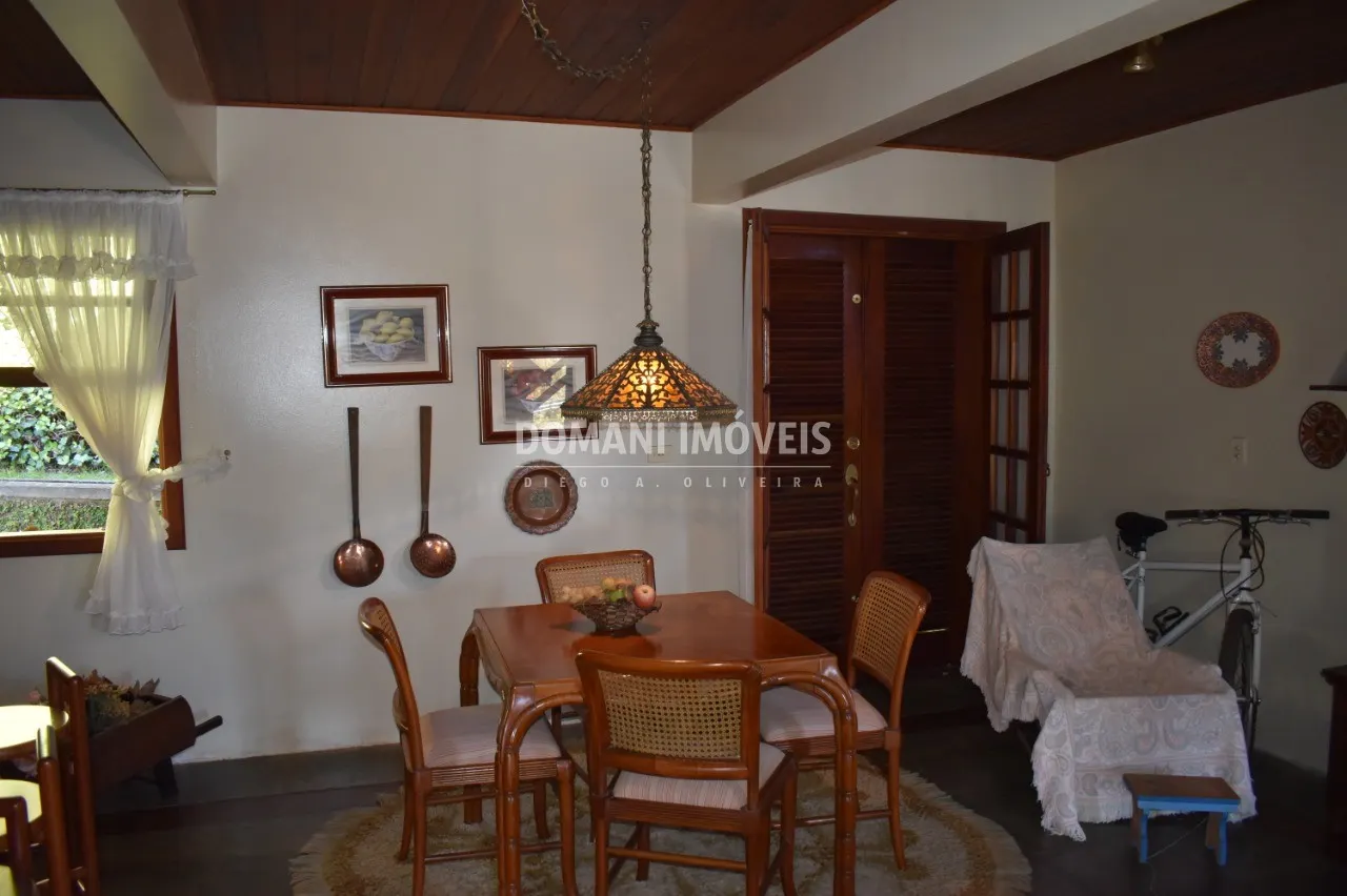 Casa à venda de 1.200 m² em Campos do Jordão, SP, Brasil