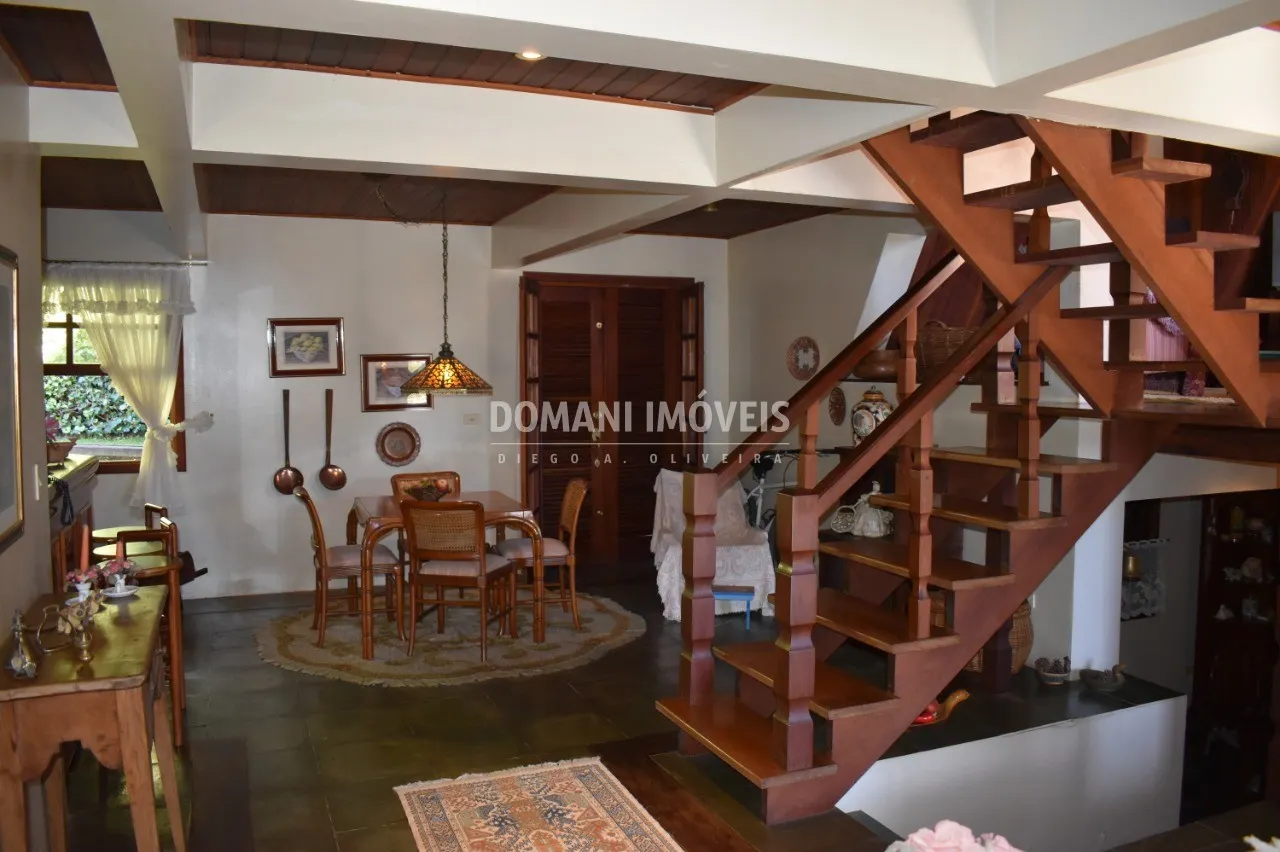 Casa à venda de 1.200 m² em Campos do Jordão, SP, Brasil