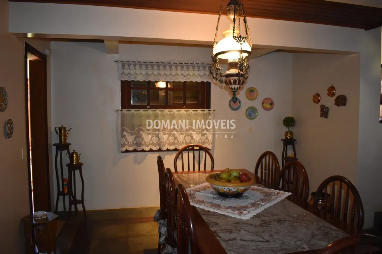 Casa à venda de 1.200 m² em Campos do Jordão, SP, Brasil