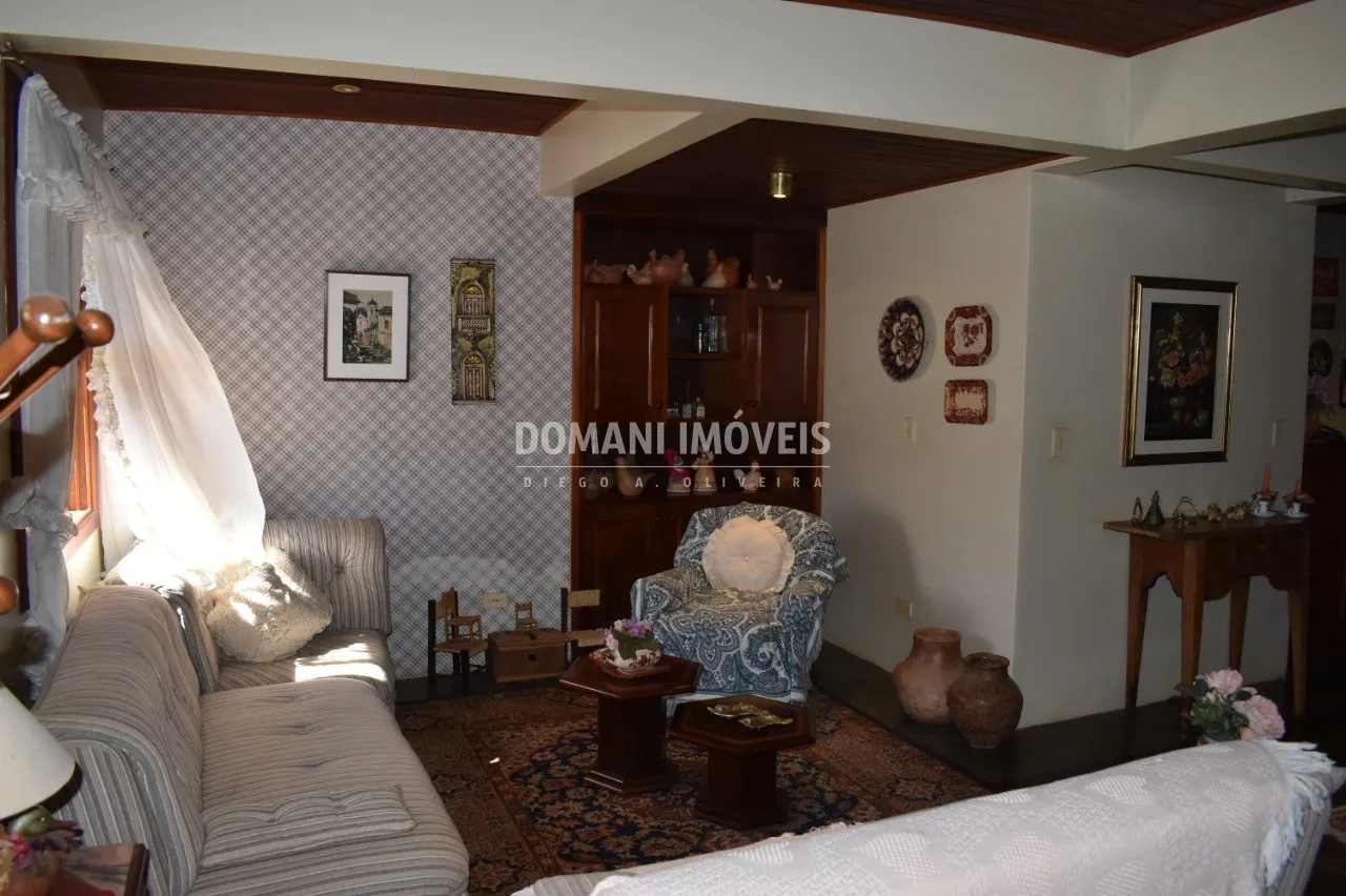 Casa à venda de 1.200 m² em Campos do Jordão, SP, Brasil