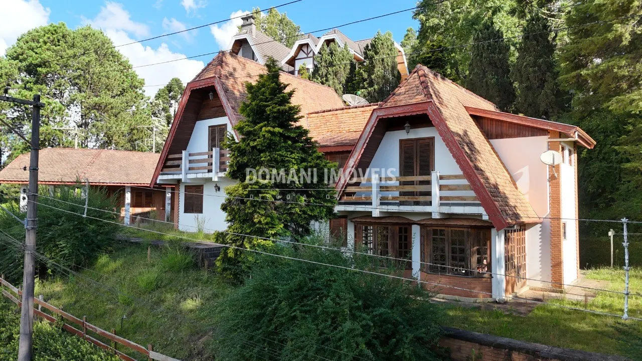 Casa à venda de 1.200 m² em Campos do Jordão, SP, Brasil
