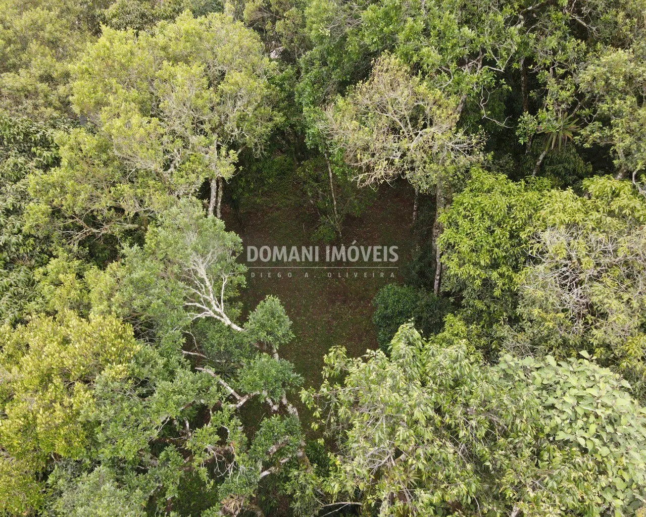 Terreno à venda de 2.370 m² em Campos do Jordão, SP, Brasil