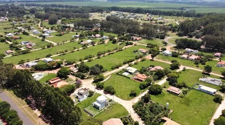 Terreno à venda de 450 m² em Águas de Santa Bárbara, SP, Brasil