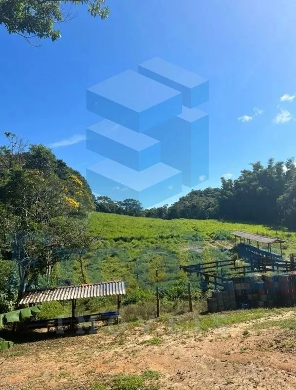 Sítio à venda de 25 ha em Tapiraí, SP, Brasil