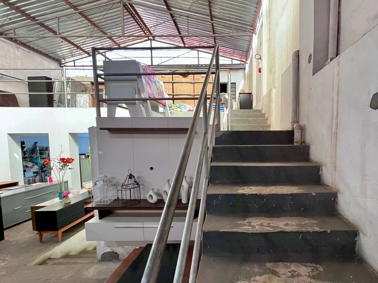 Comercial para Alugar de 385 m² em Piraju, SP, Brasil