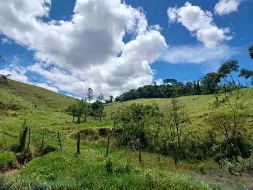 Sítio à venda de 25 ha em Santos Dumont, MG, Brasil