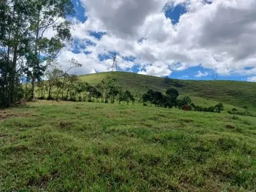 Sítio à venda de 25 ha em Santos Dumont, MG, Brasil