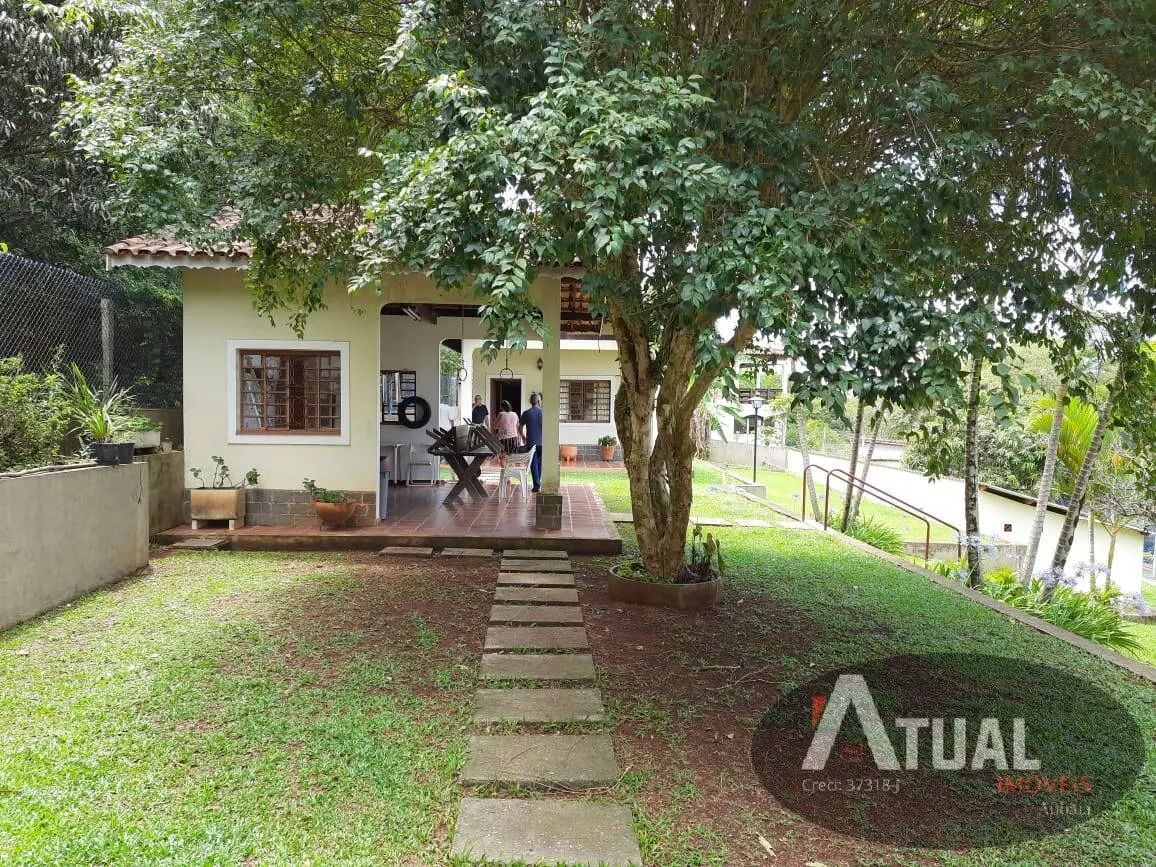 Casa à venda de 2.180 m² em Atibaia, SP, Brasil