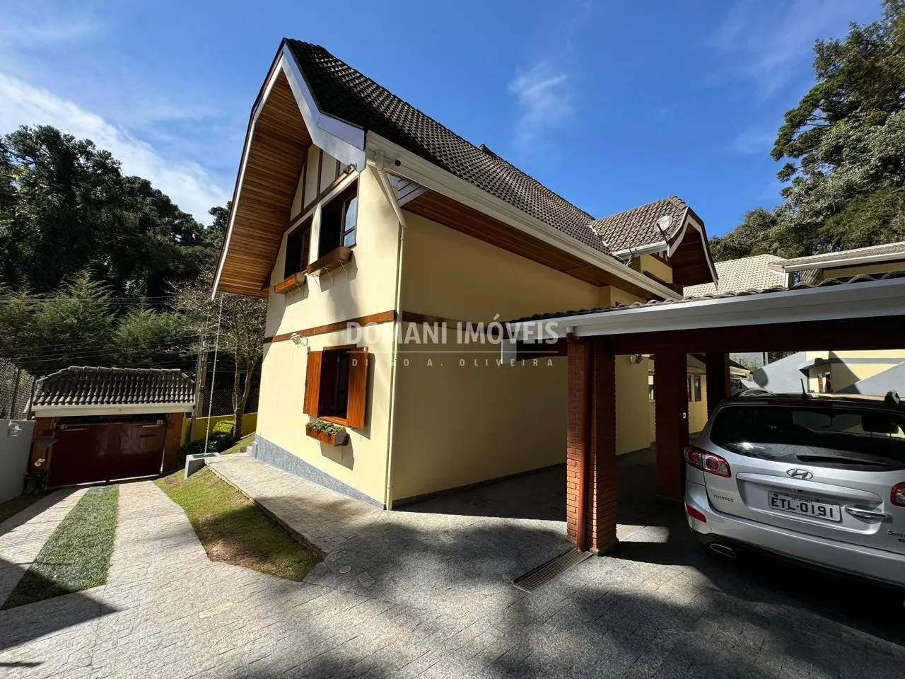 Casa à venda de 1.120 m² em Campos do Jordão, SP, Brasil