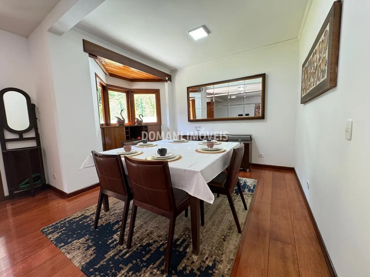 Casa à venda de 1.120 m² em Campos do Jordão, SP, Brasil