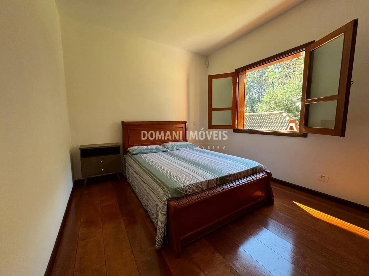 Casa à venda de 1.120 m² em Campos do Jordão, SP, Brasil