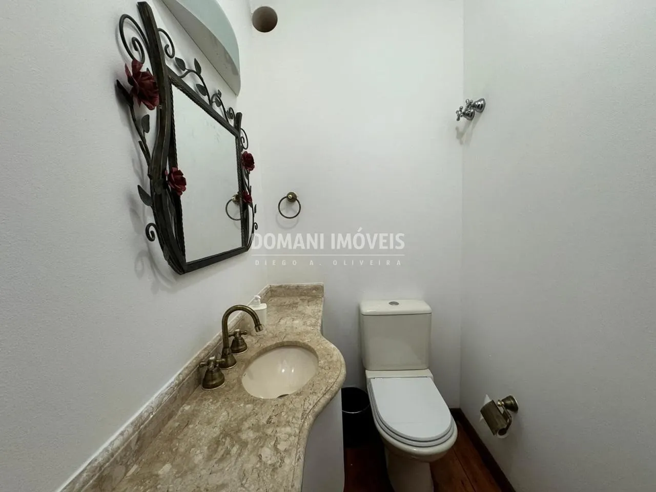 Casa à venda de 1.120 m² em Campos do Jordão, SP, Brasil