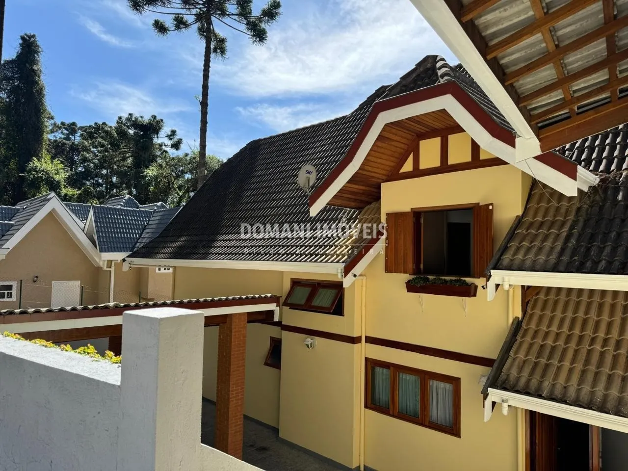 Casa à venda de 1.120 m² em Campos do Jordão, SP, Brasil