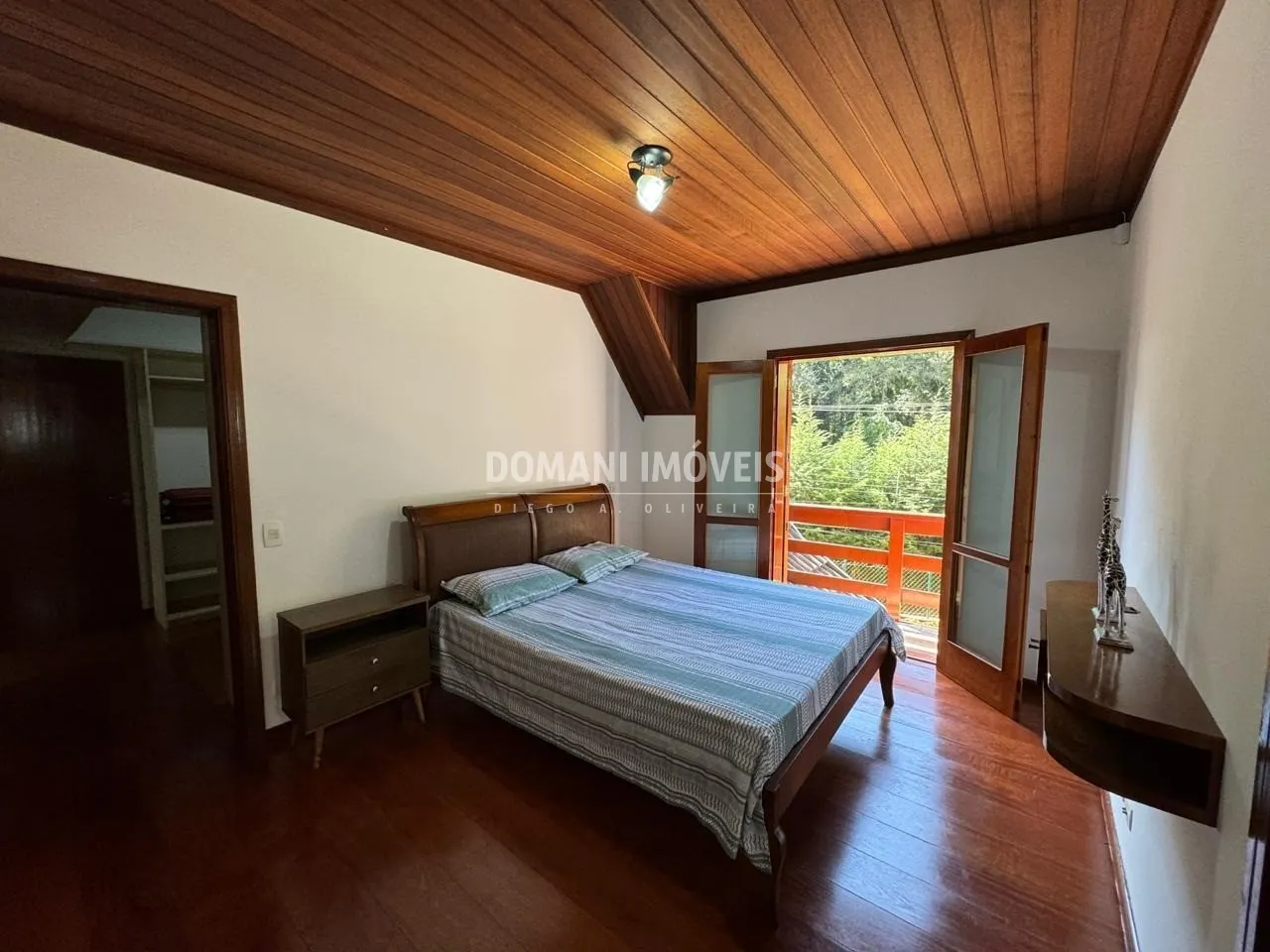 Casa à venda de 1.120 m² em Campos do Jordão, SP, Brasil