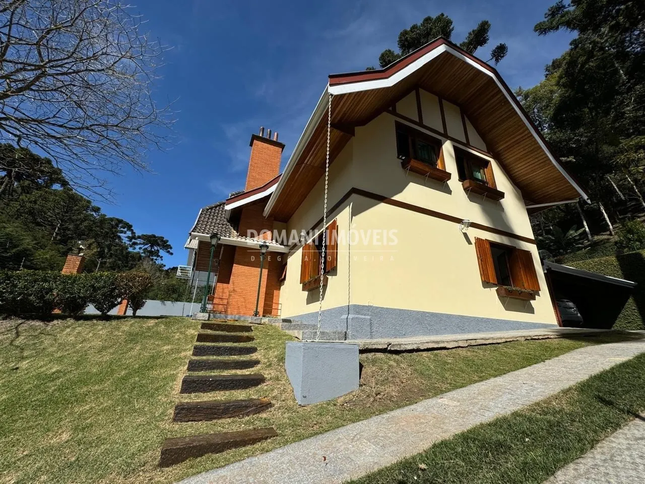 Casa à venda de 1.120 m² em Campos do Jordão, SP, Brasil