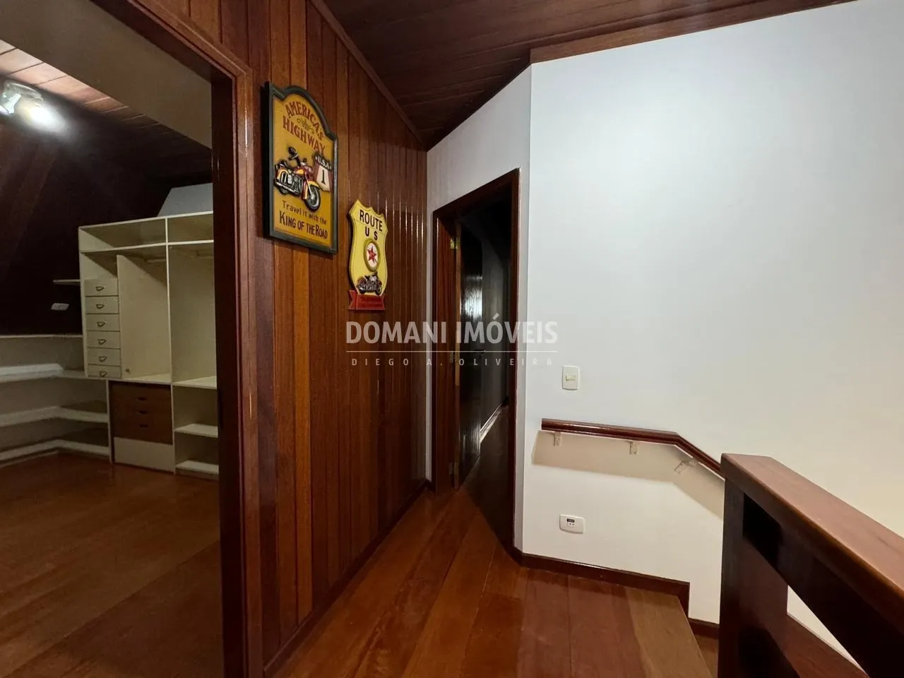 Casa à venda de 1.120 m² em Campos do Jordão, SP, Brasil