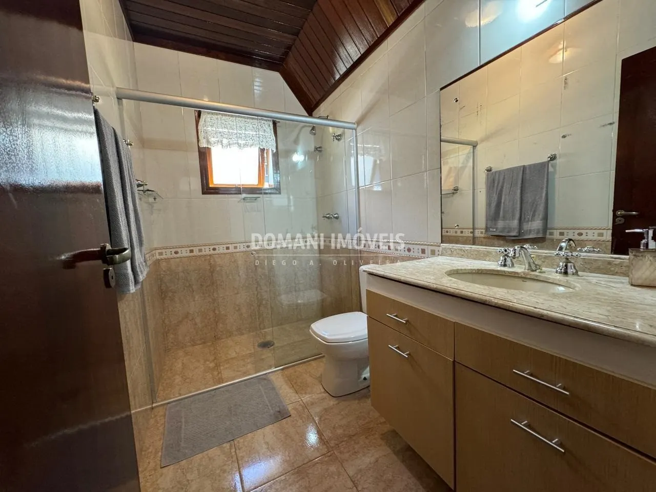Casa à venda de 1.120 m² em Campos do Jordão, SP, Brasil