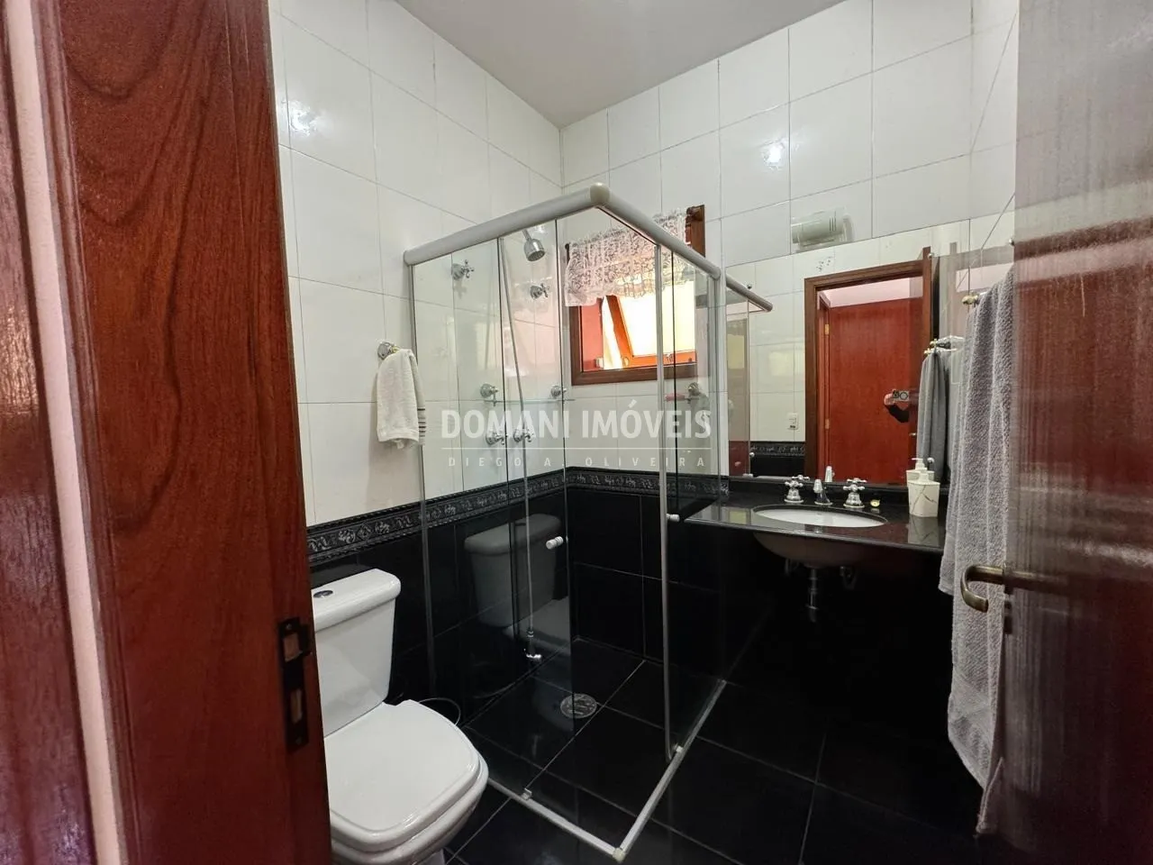 Casa à venda de 1.120 m² em Campos do Jordão, SP, Brasil