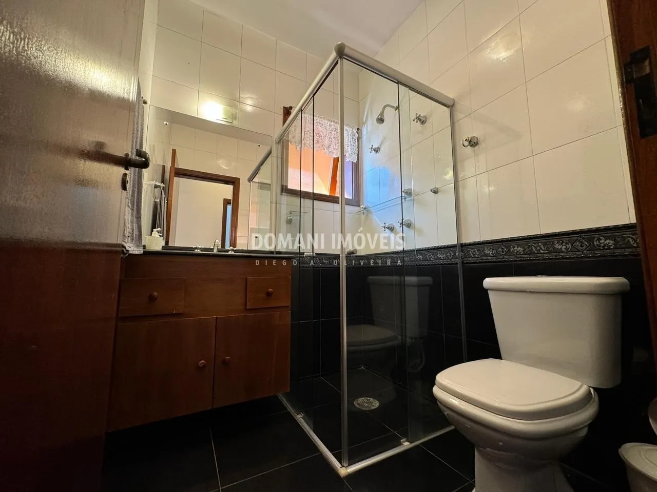 Casa à venda de 1.120 m² em Campos do Jordão, SP, Brasil