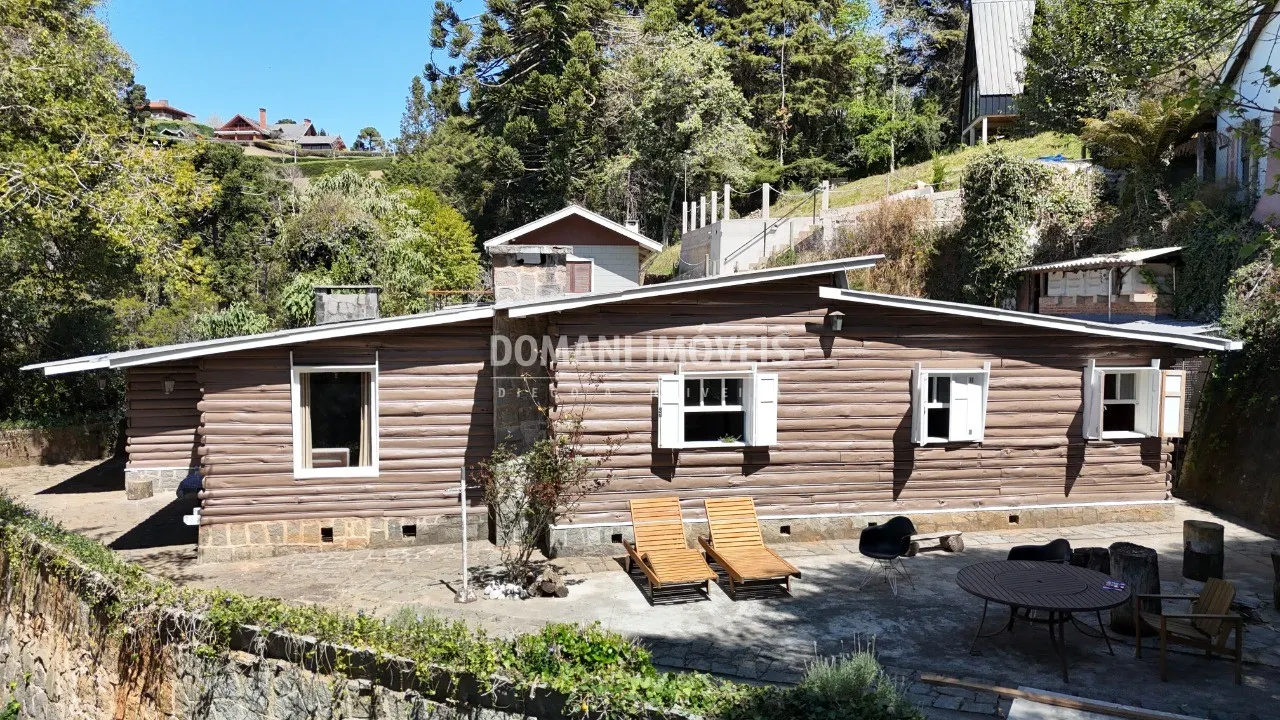 Casa à venda de 2.870 m² em Campos do Jordão, SP, Brasil