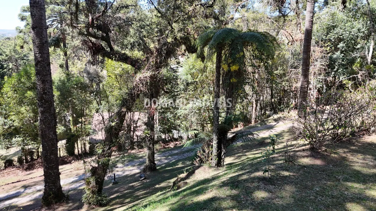 Casa à venda de 2.870 m² em Campos do Jordão, SP, Brasil