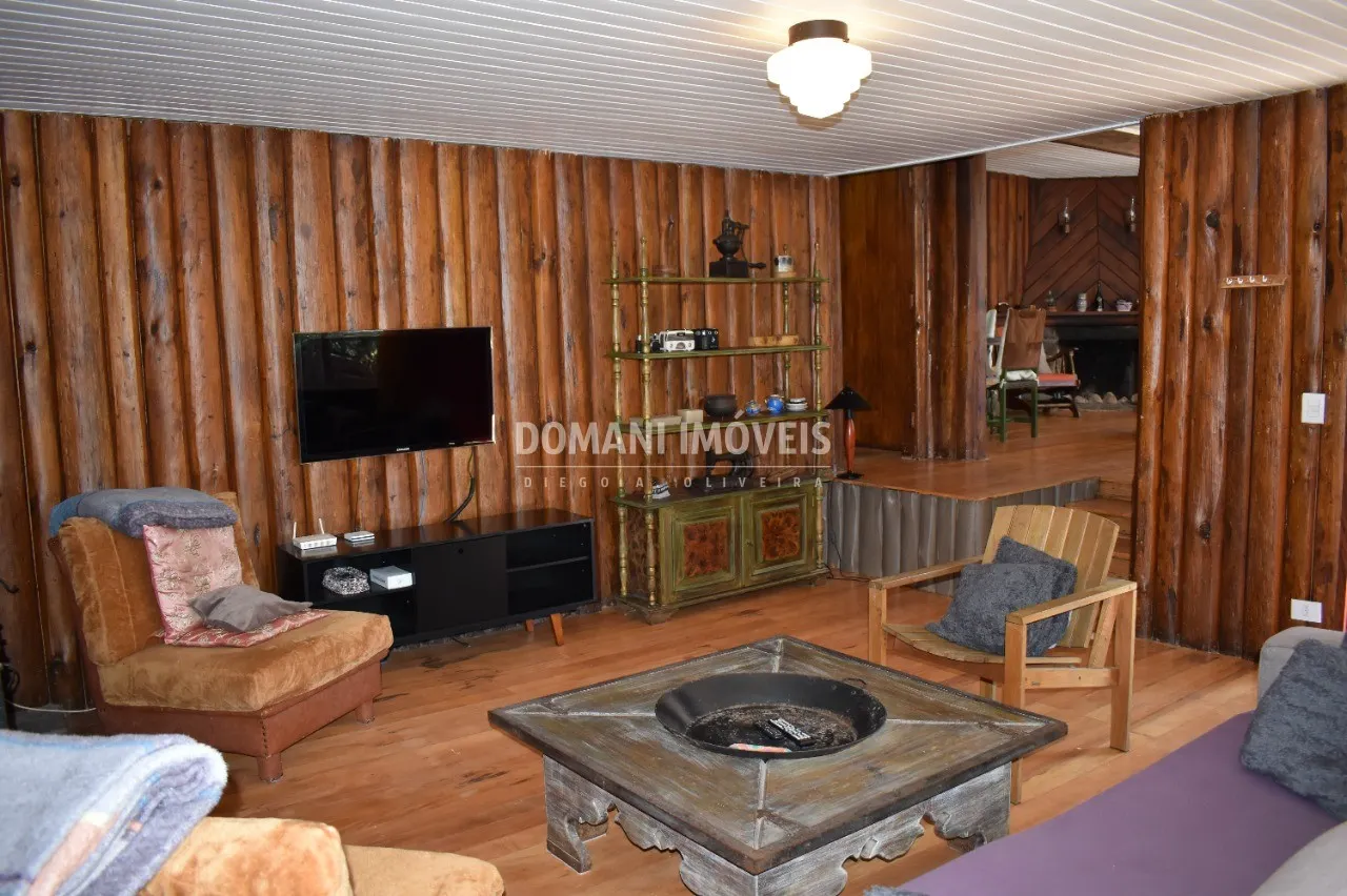 Casa à venda de 2.870 m² em Campos do Jordão, SP, Brasil