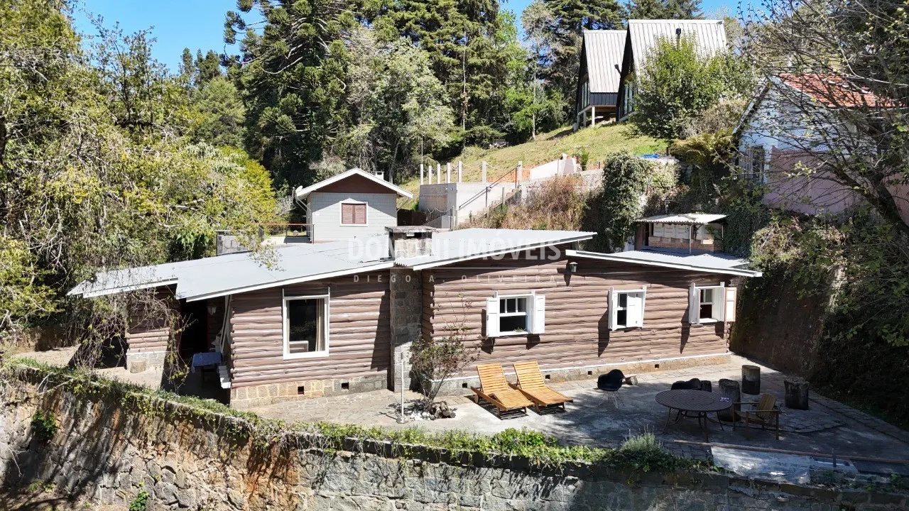 Casa à venda de 2.870 m² em Campos do Jordão, SP, Brasil