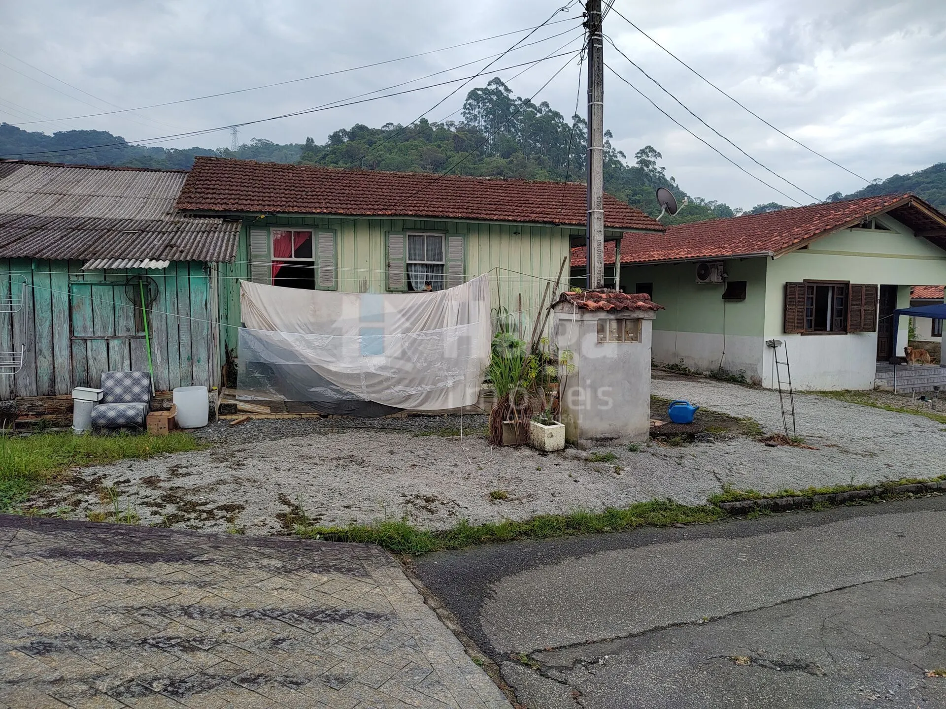 Terreno à venda de 791 m² em Brusque, SC, Brasil
