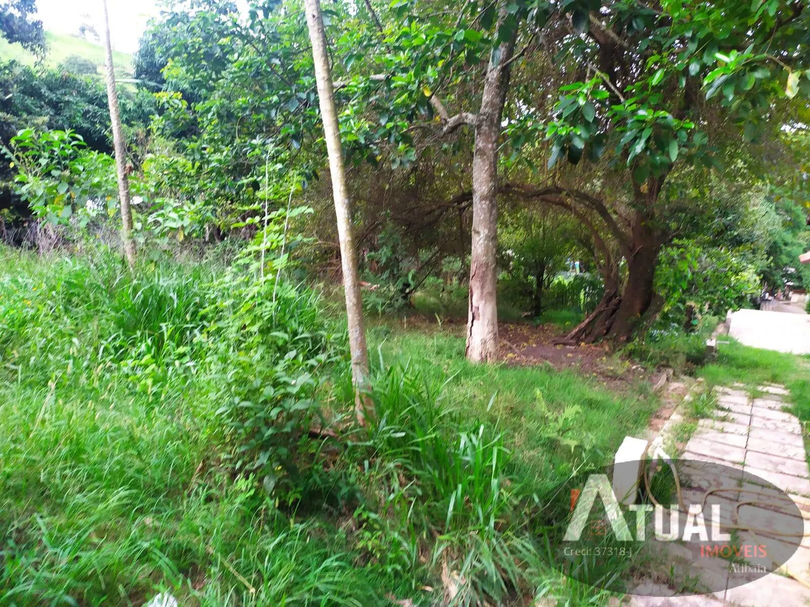 Terreno à venda de 2.335 m² em Atibaia, SP, Brasil