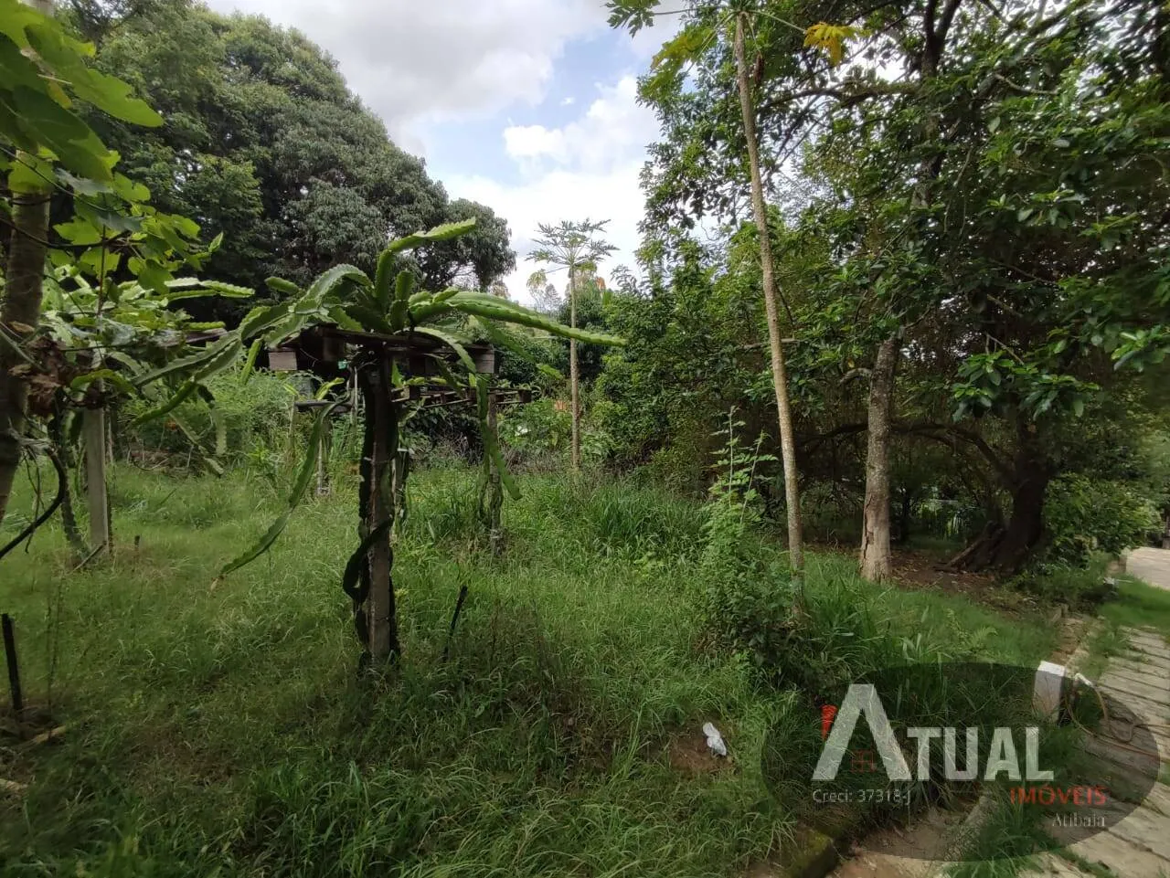 Terreno à venda de 2.335 m² em Atibaia, SP, Brasil