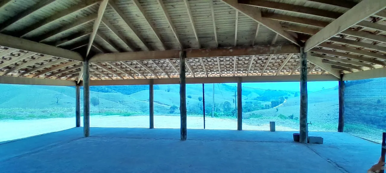 Sítio à venda de 4 ha em Paraibuna, SP, Brasil