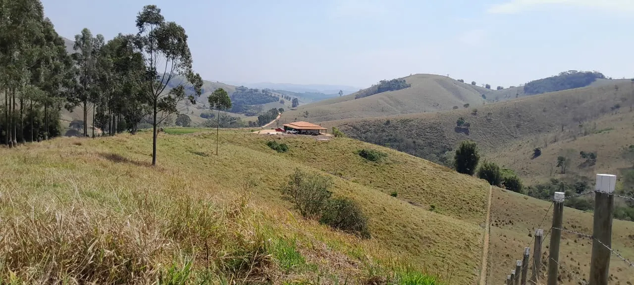 Sítio à venda de 4 ha em Paraibuna, SP, Brasil