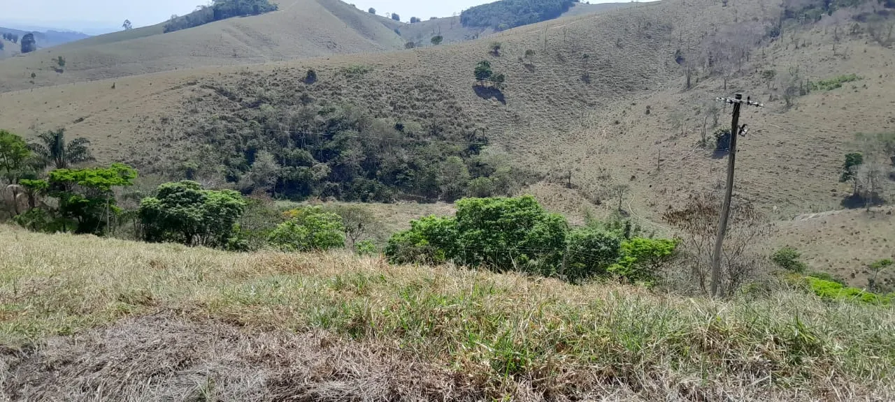 Sítio à venda de 4 ha em Paraibuna, SP, Brasil