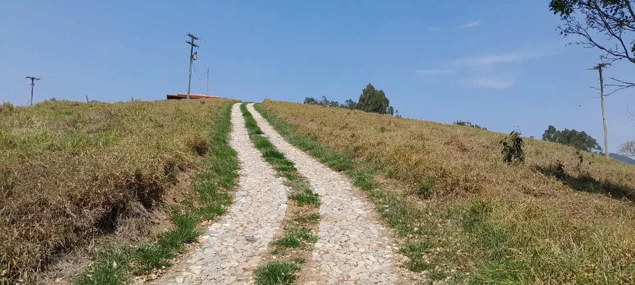 Sítio à venda de 4 ha em Paraibuna, SP, Brasil