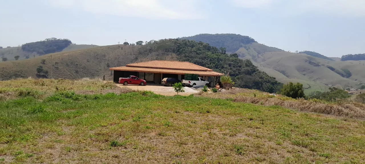 Sítio à venda de 4 ha em Paraibuna, SP, Brasil