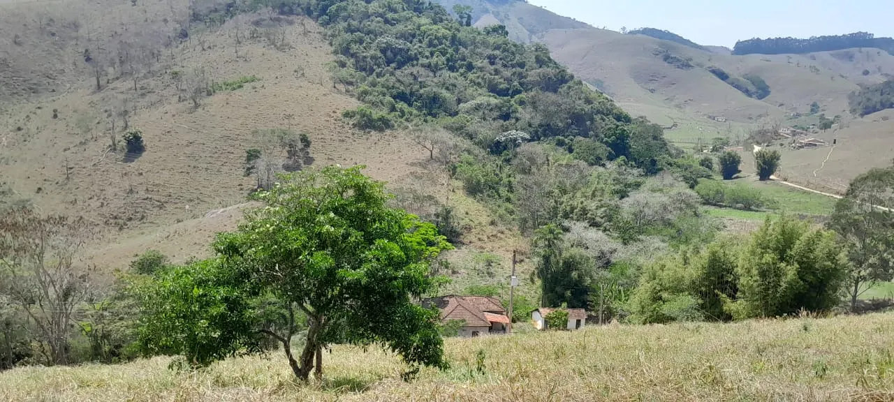 Sítio à venda de 4 ha em Paraibuna, SP, Brasil