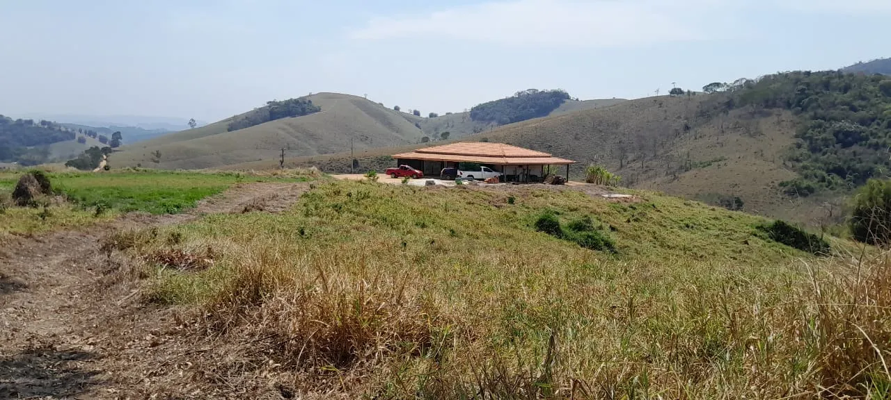 Sítio à venda de 4 ha em Paraibuna, SP, Brasil
