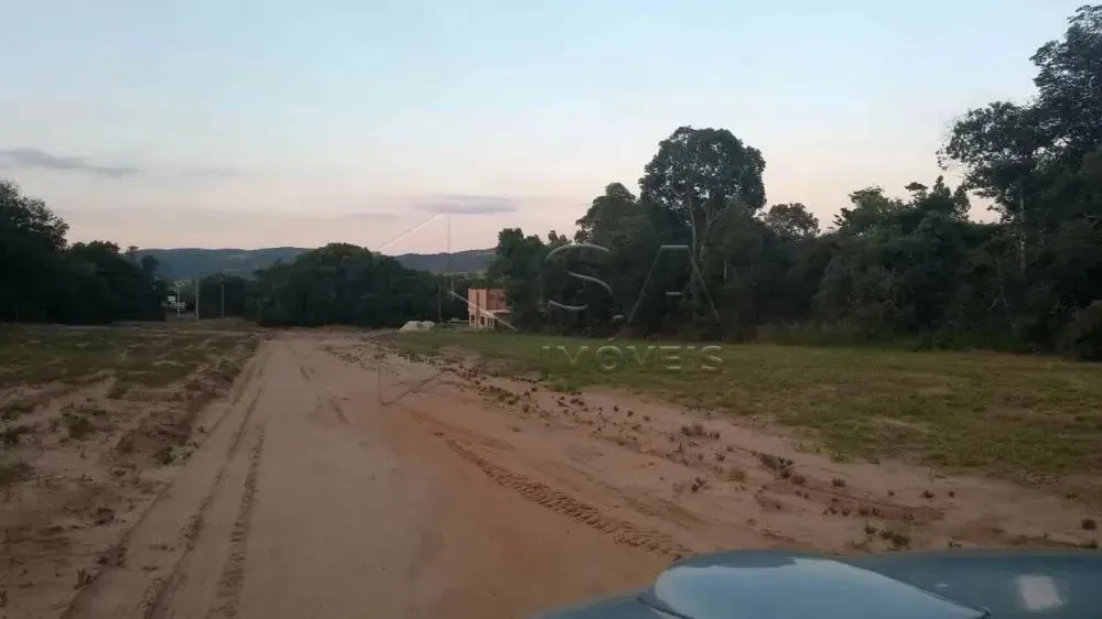Chácara à venda de 450 m² em Pardinho, SP, Brasil